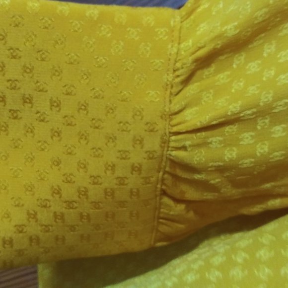 Chanel Blouse Size 4 Gold - Picture 7 of 7